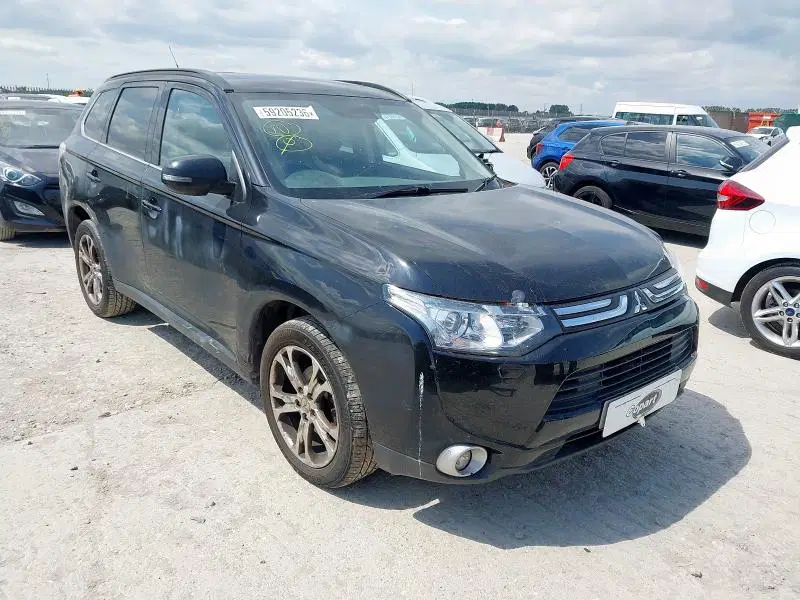 MITSUBISHI Outlander · 2013