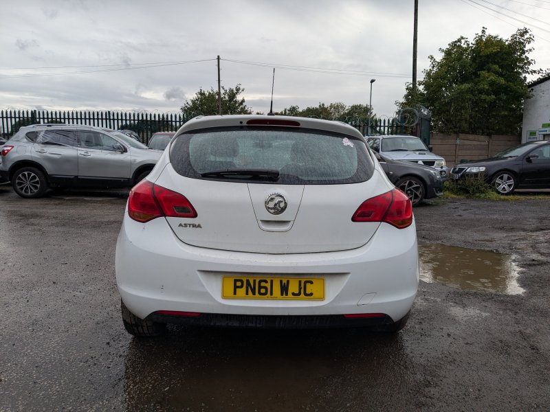 Opel Astra J [Fabr 2009-2015]