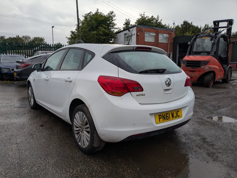 Opel Astra J [Fabr 2009-2015]