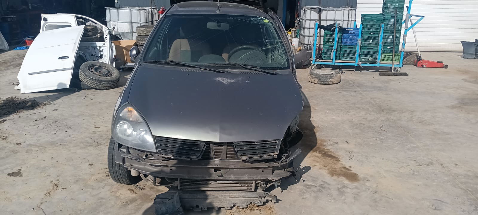 Renault Clio 2 / Symbol 1 [Fabr 1998-2008]