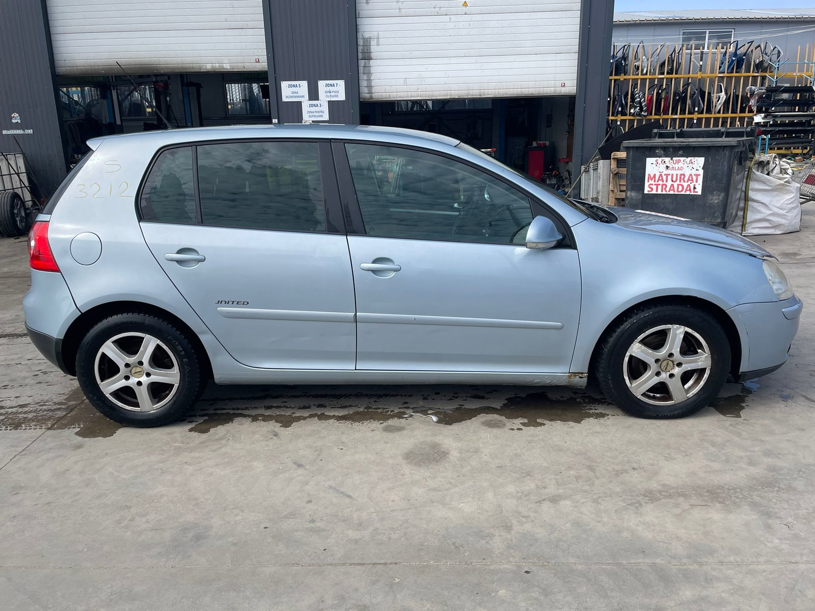 Volkswagen Golf 5 (1K1) [Fabr 2004-2008]