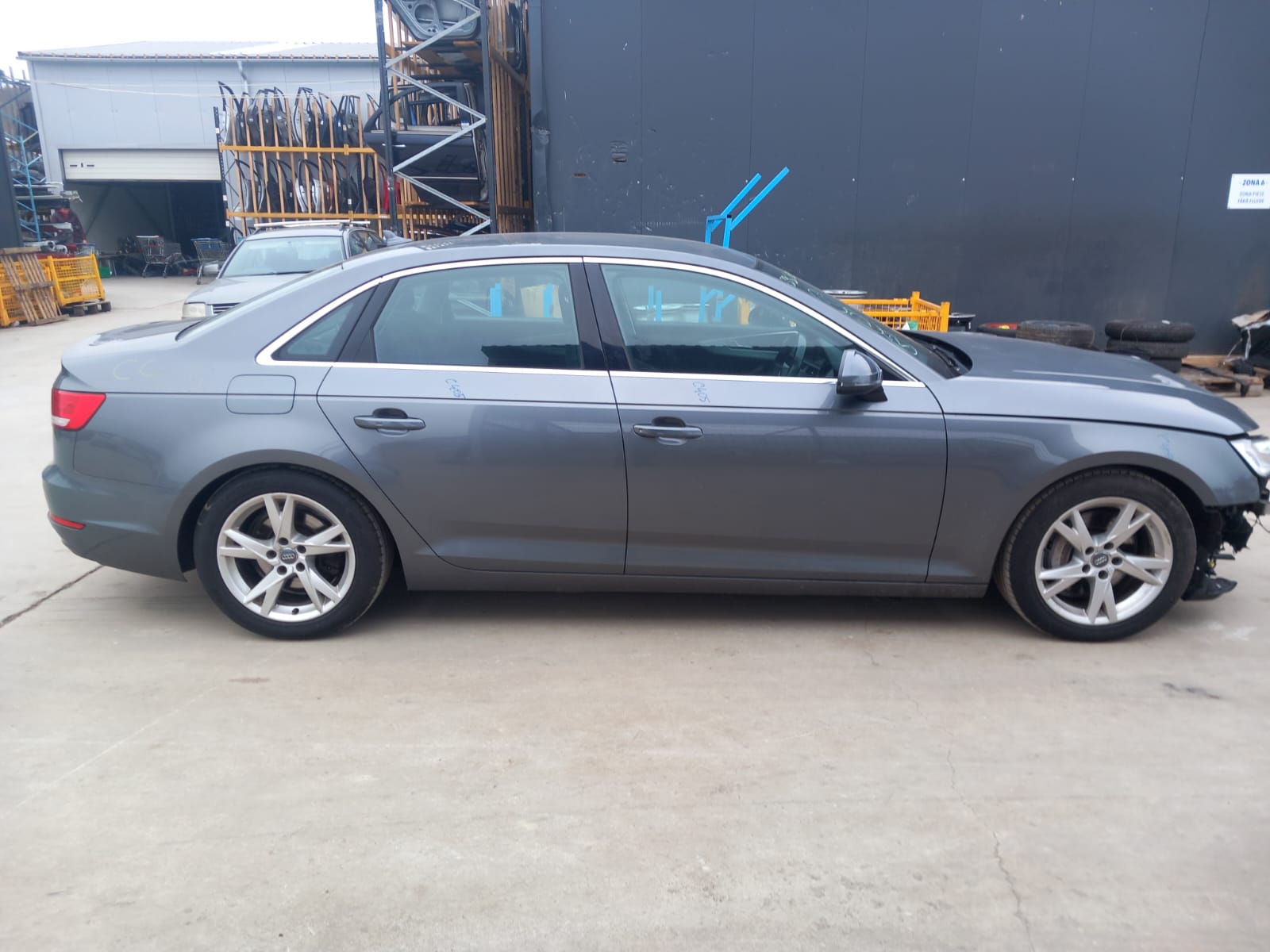 AUDI A4 (8W2, B9) [Fabr 2015-2023]