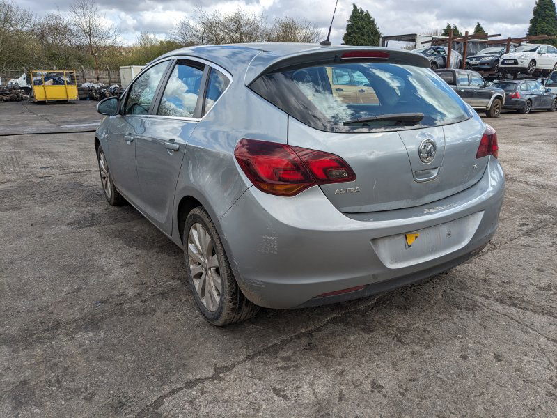 Opel Astra J [Fabr 2009-2015]
