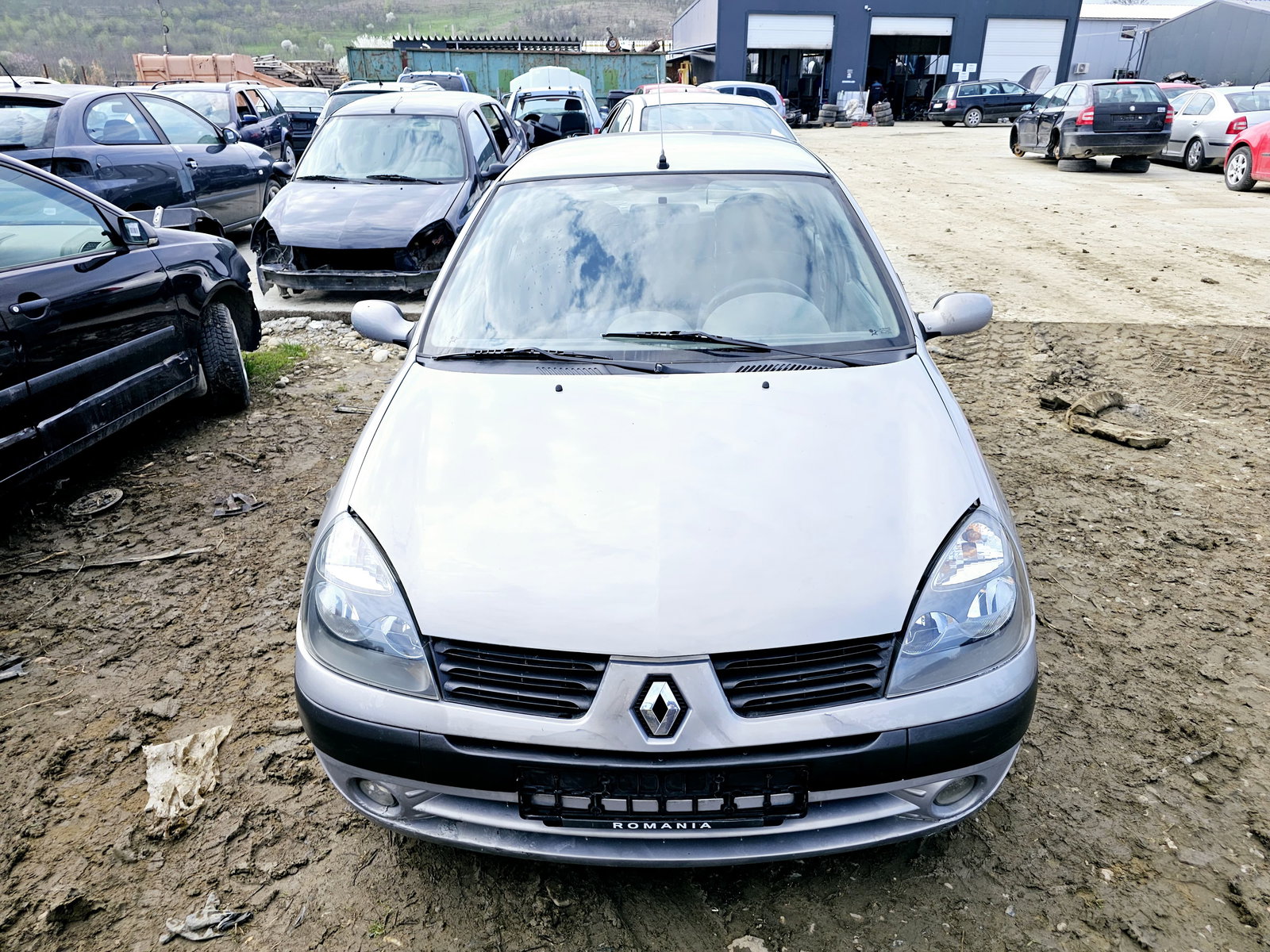 Renault Clio 2 / Symbol 1 [Fabr 1998-2008]