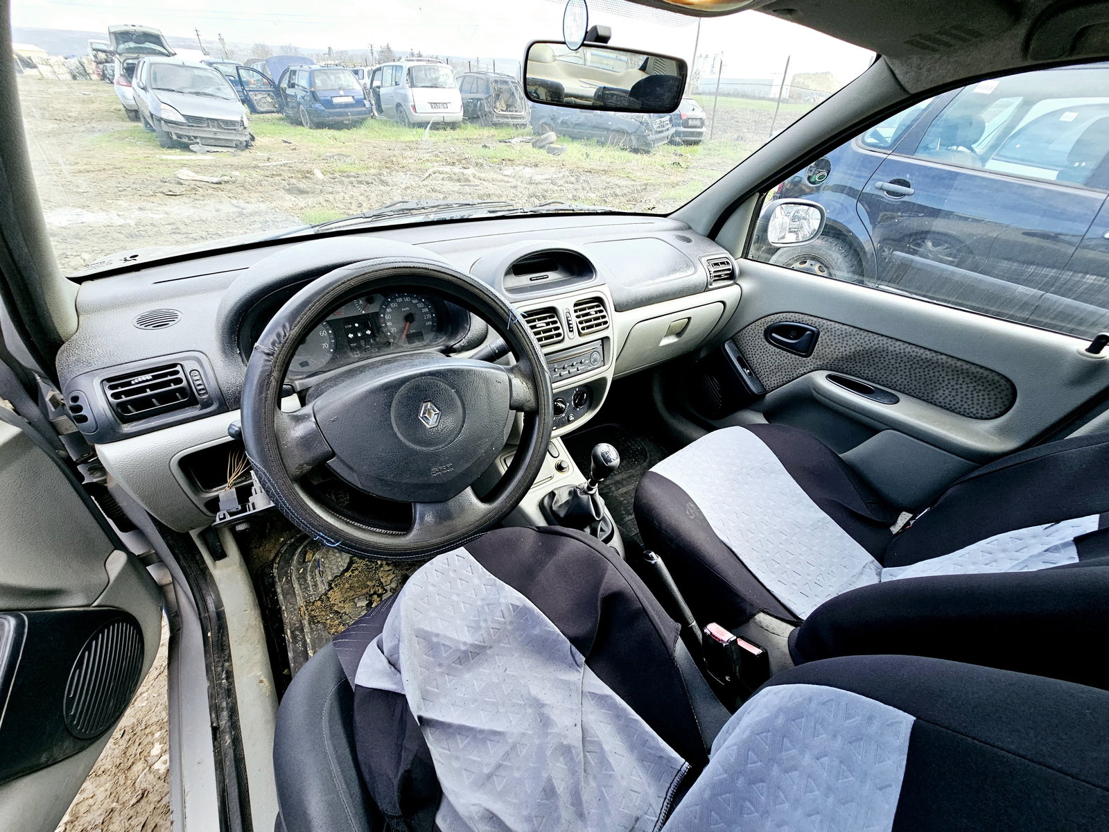 Renault Clio 2 / Symbol 1 [Fabr 1998-2008]