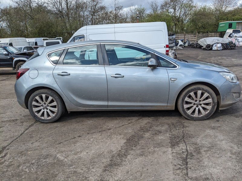 Opel Astra J [Fabr 2009-2015]