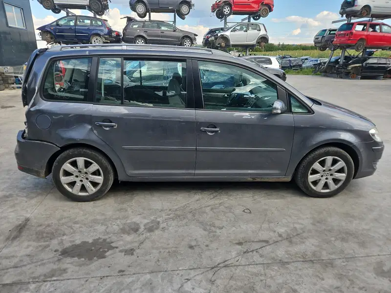 Volkswagen Touran (1T1, 1T2) [Fabr 2003-2010]