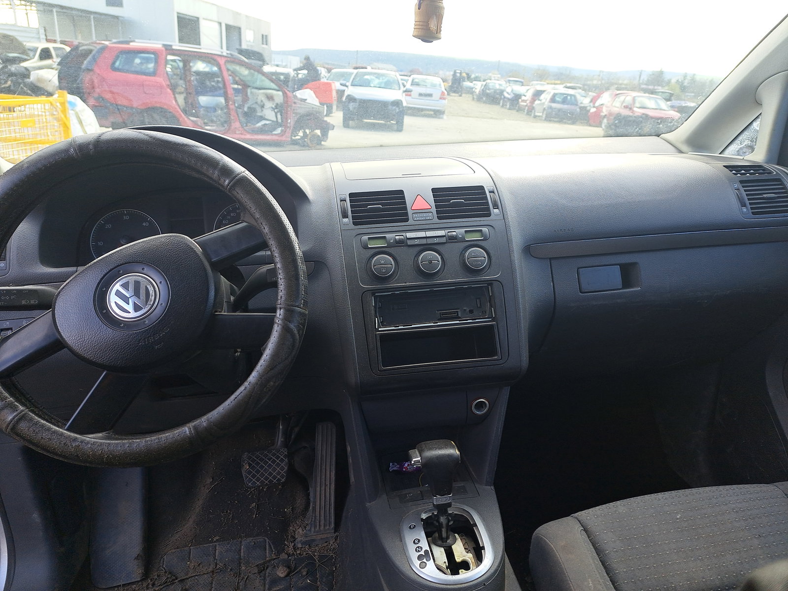 Volkswagen Touran (1T1, 1T2) [Fabr 2003-2010] 