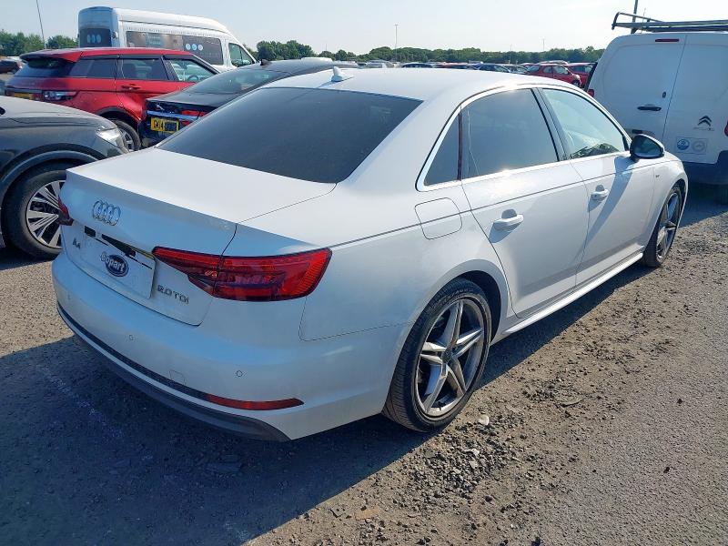AUDI A4 8W2
