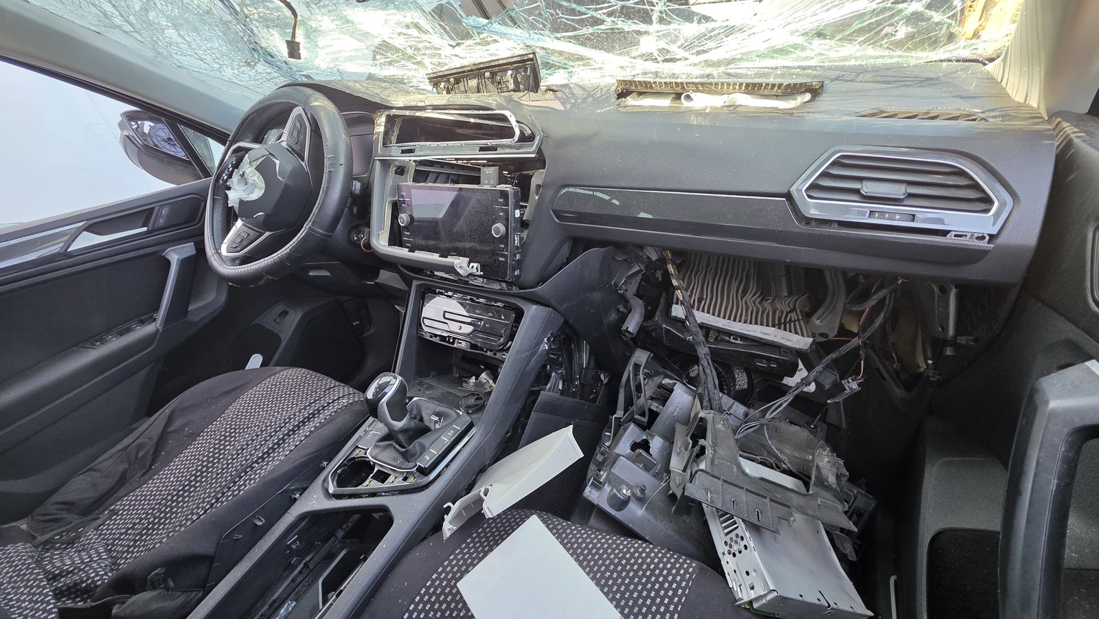 Volkswagen Tiguan II (AX1) [Fabr 2016-2024]