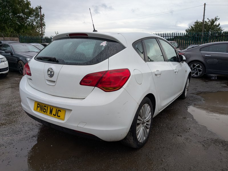 Opel Astra J [Fabr 2009-2015]