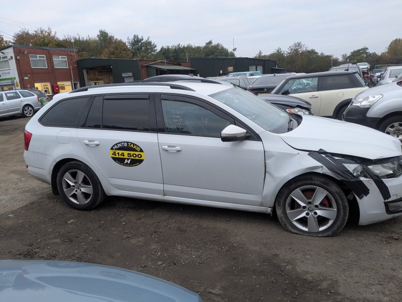 Skoda Octavia 3 Combi (5E5) [Fabr 2012-prezent]