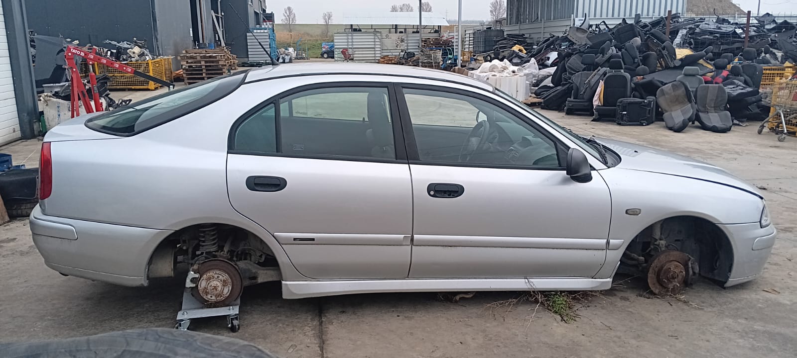 MITSUBISHI Carisma (DA) [Fabr 1995-2007]