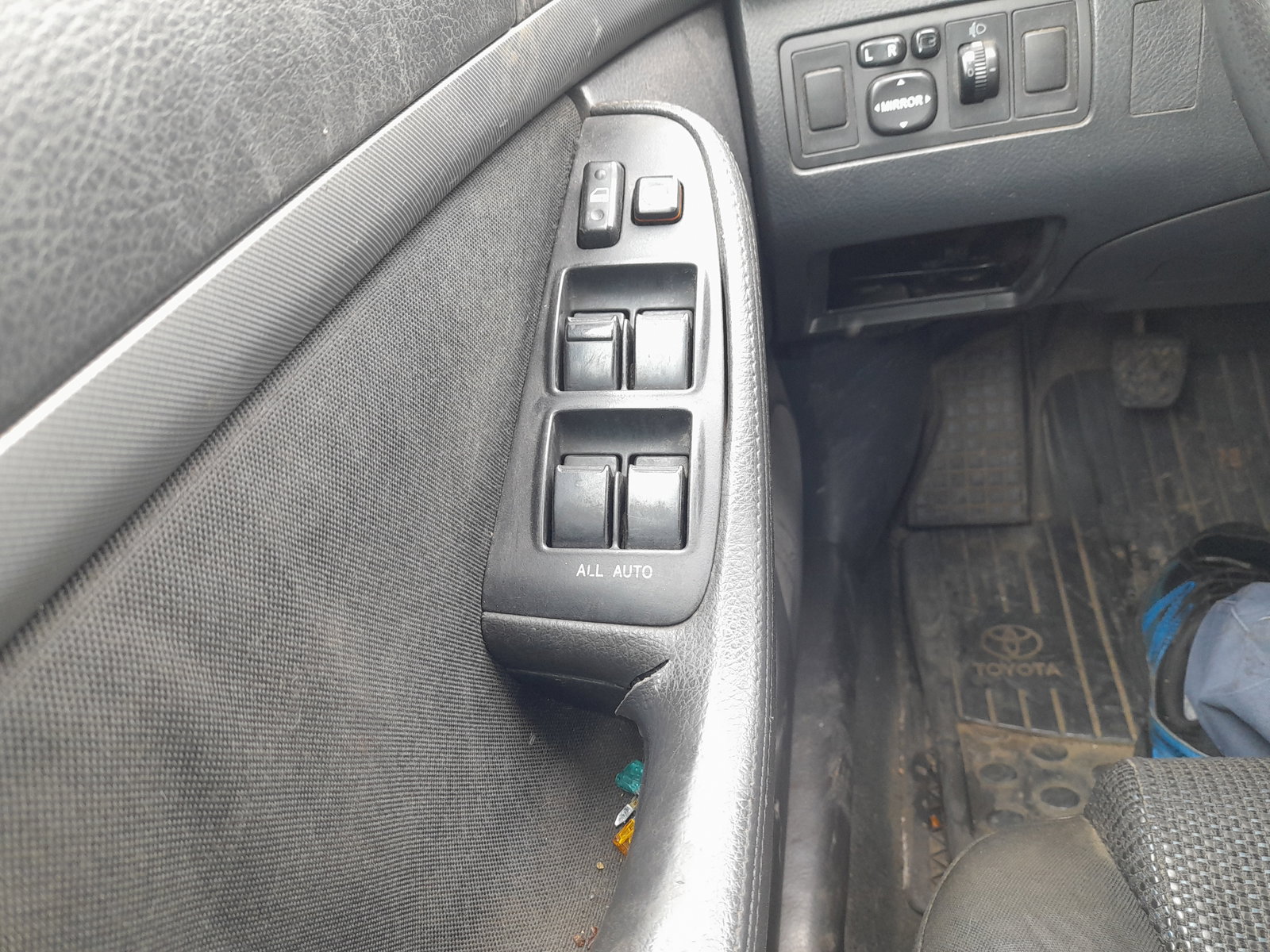 Toyota Avensis II (T25) [Fabr 2002-2008]