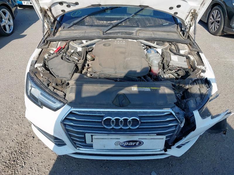 AUDI A4 8W2