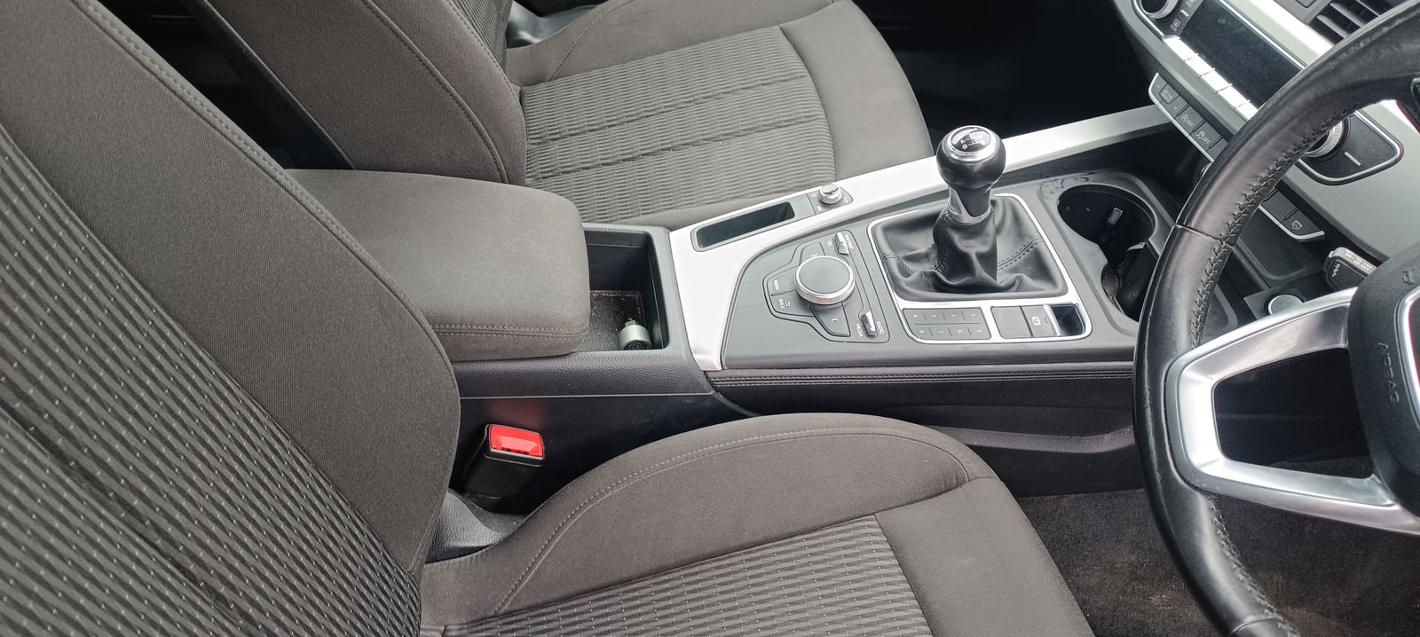 AUDI A4 (8W2, B9) [Fabr 2015-2023]