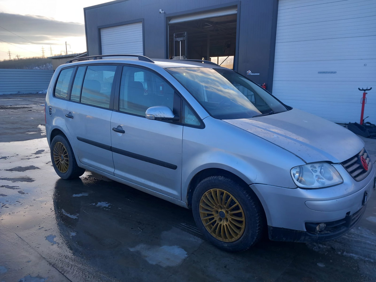 Volkswagen Touran (1T1, 1T2) [Fabr 2003-2010]