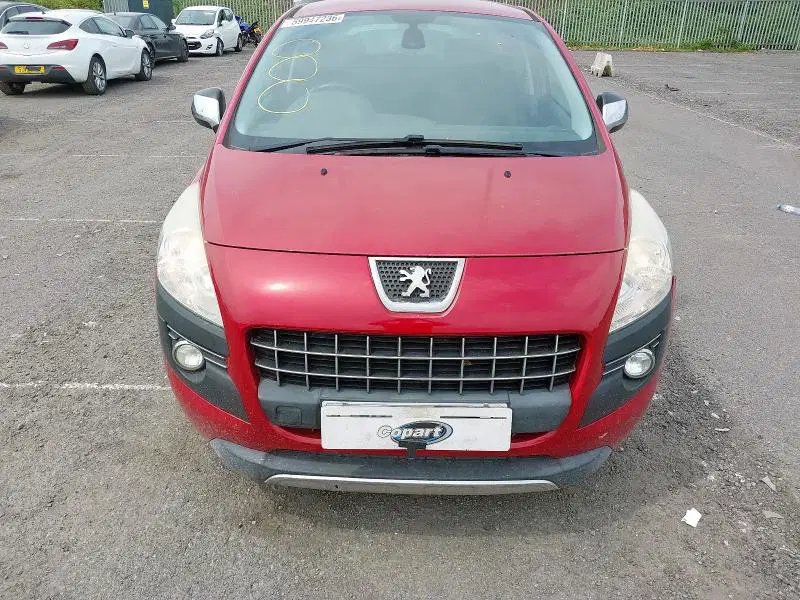 PEUGEOT 3008 · 2013